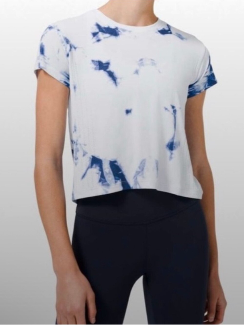 lululemon 💎 Train to Be Short Sleeve Tee | Sz 8 | Shibori EUC